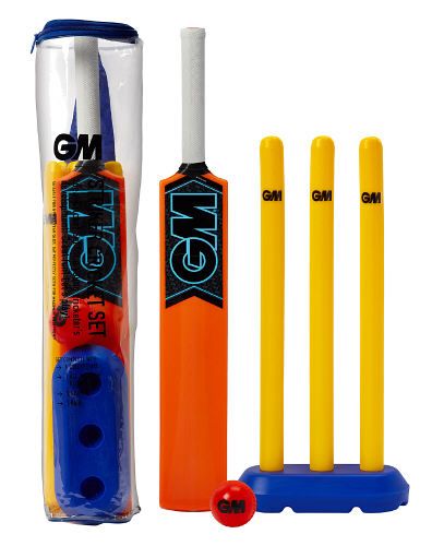 Gunn & Moore Striker Cricket Set 8-11 Years